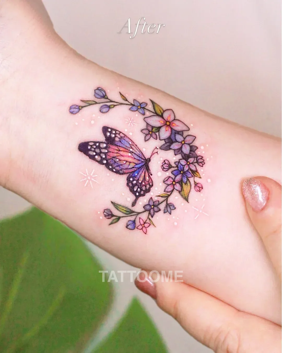 감성타투 나비 - flora.sun.tattoo