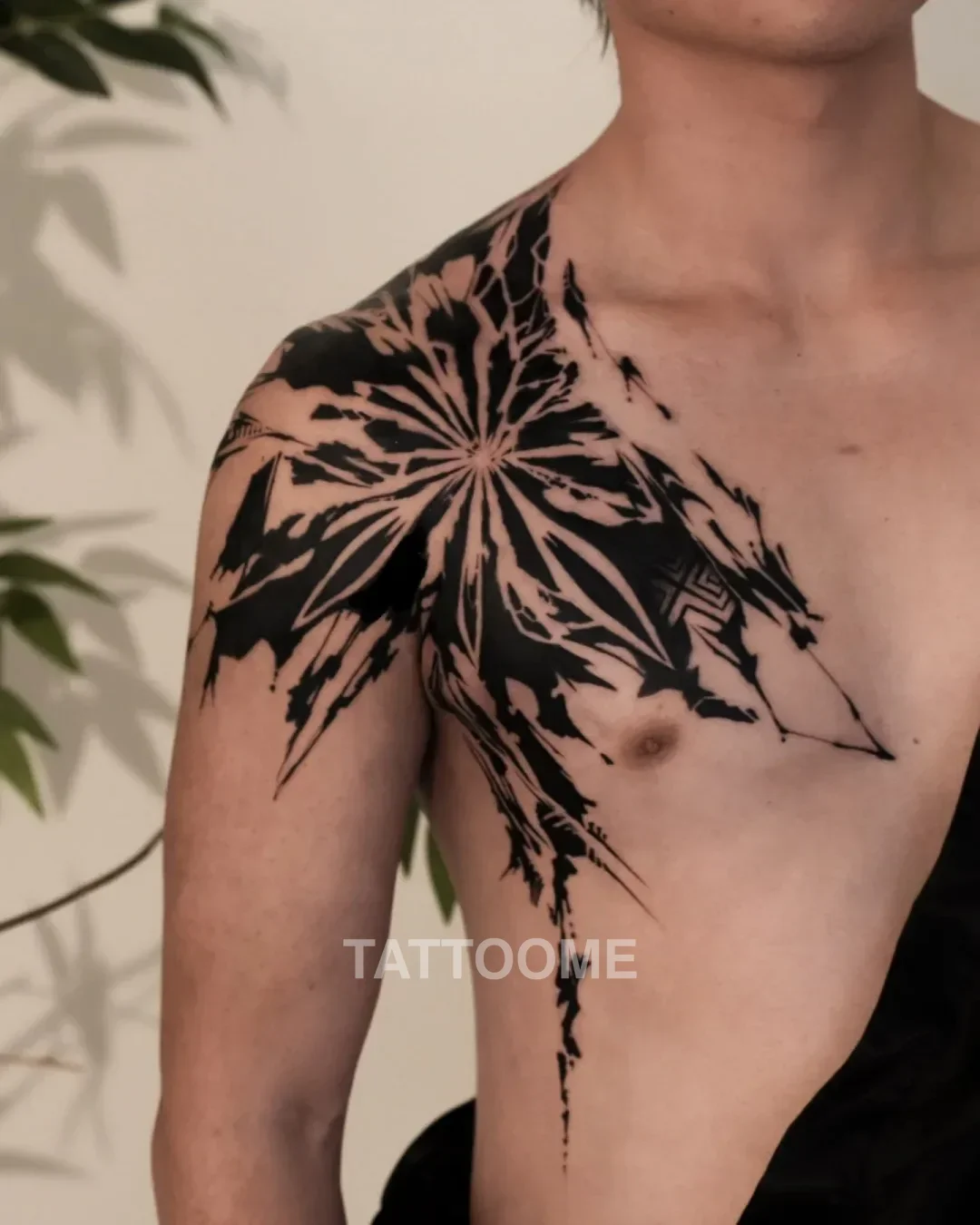 블랙워크 가슴 - dyed_tattoo