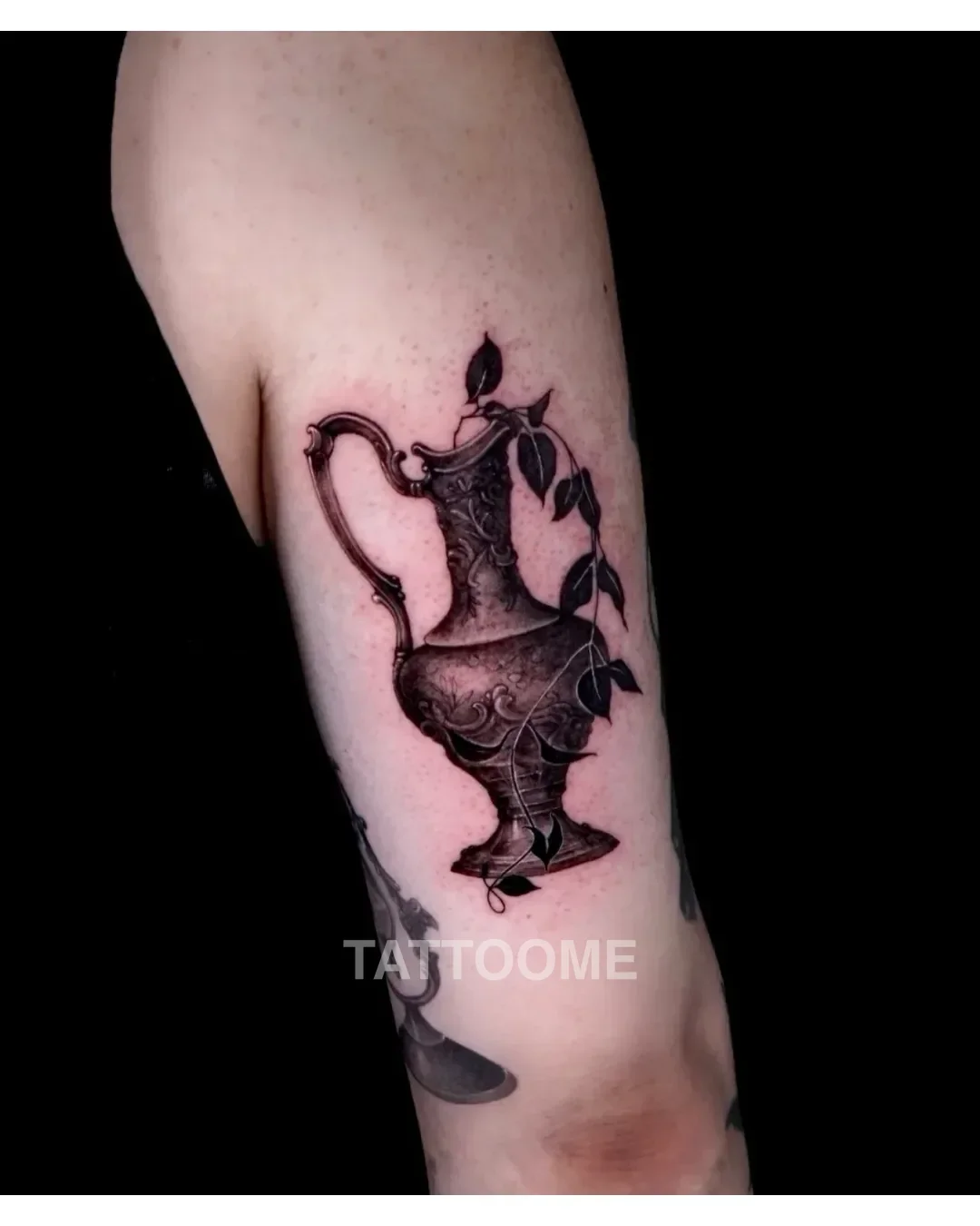 블랙워크 꽃병 - laya_tattooer