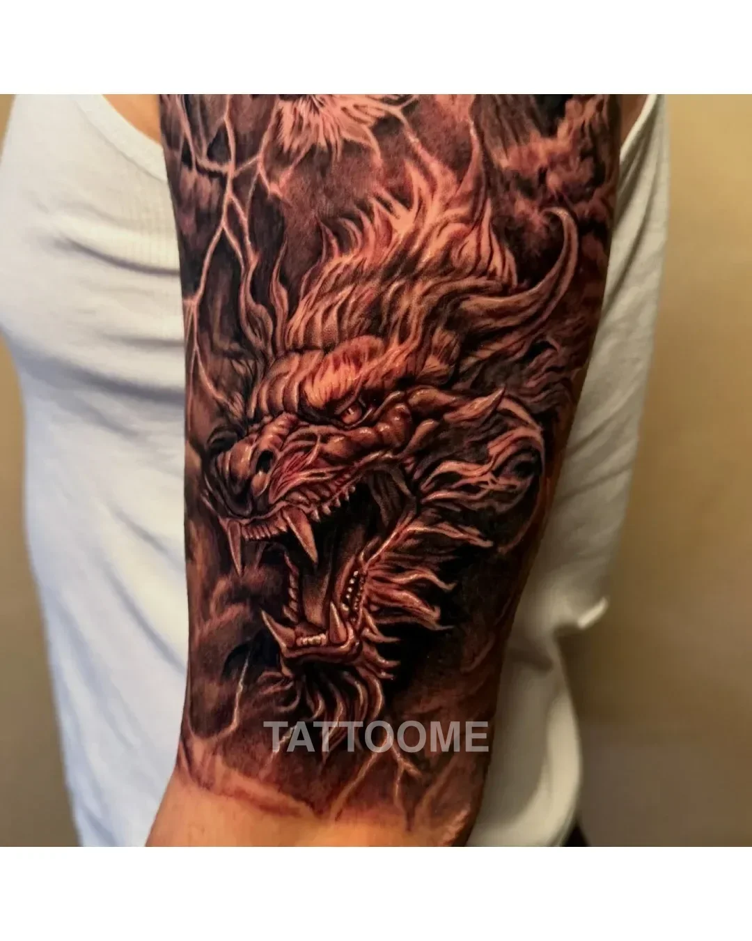 블랙앤그레이 팔 - sosin.tattoo