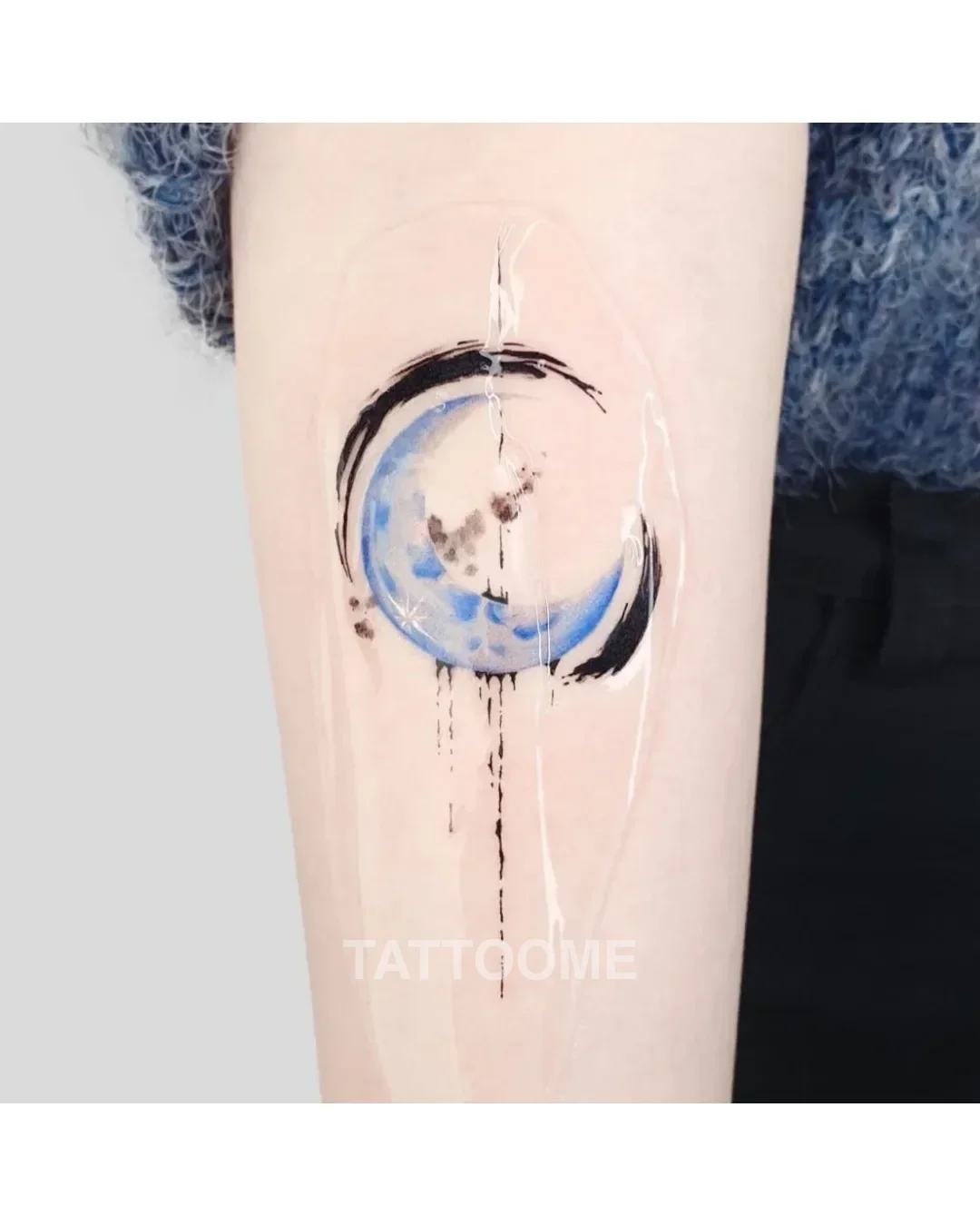감성타투 달 - ongi_tattoo