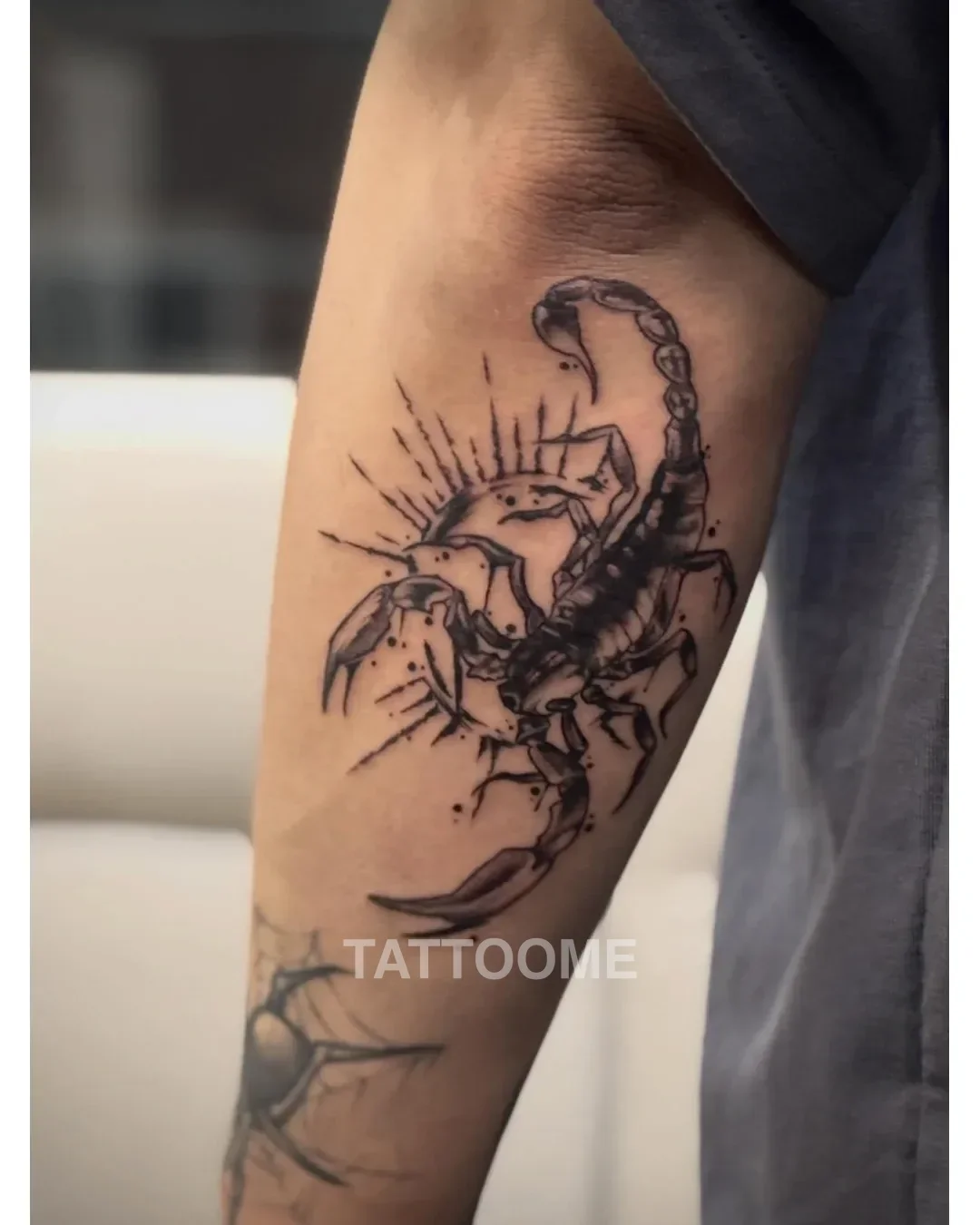 블랙워크 전갈 - _nilla_tattoo