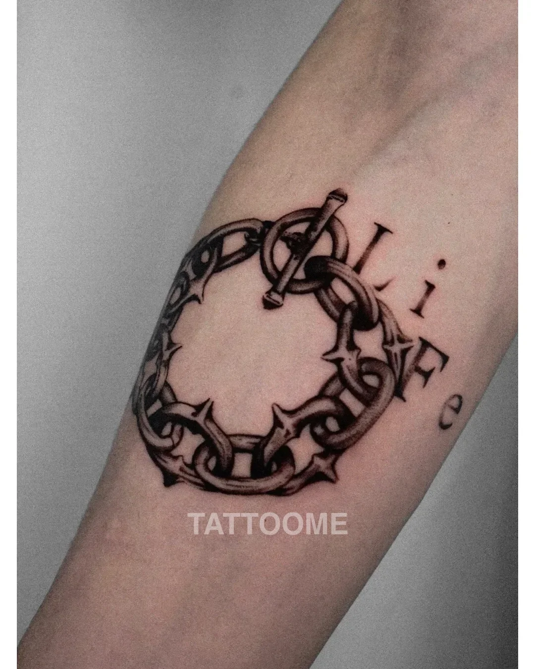 블랙워크 사슬 - haaz.tattoo