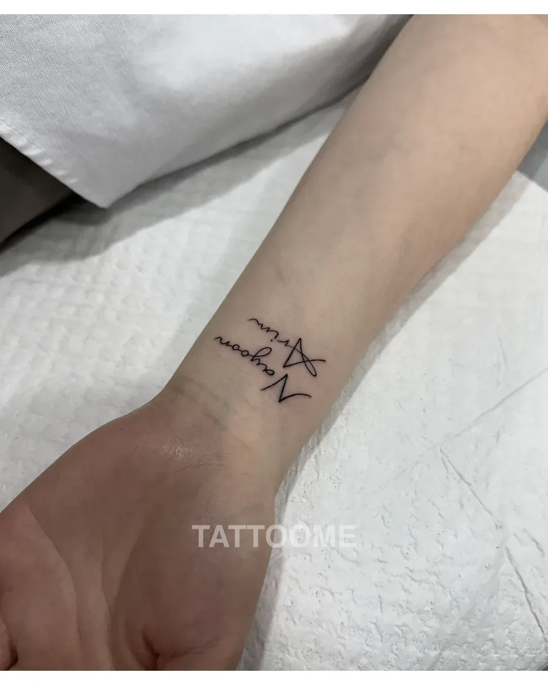 레터링 손목 - dy__tattooer 8