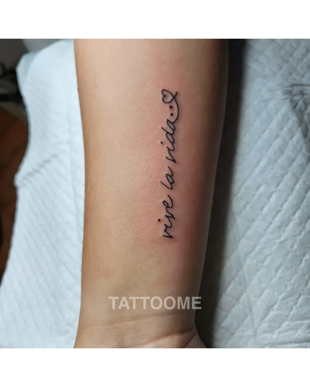 레터링 윗팔 - ltattoo_homin 9